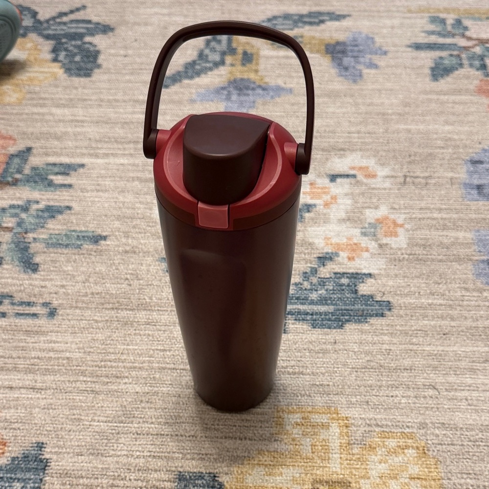 30 oz Owala in Black Cherry